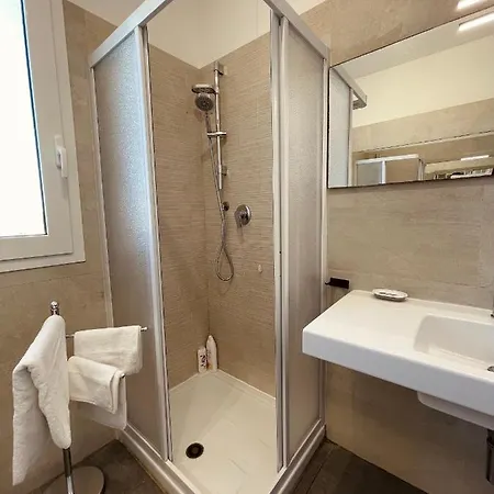 - Privitera & Apartment Pozzallo
