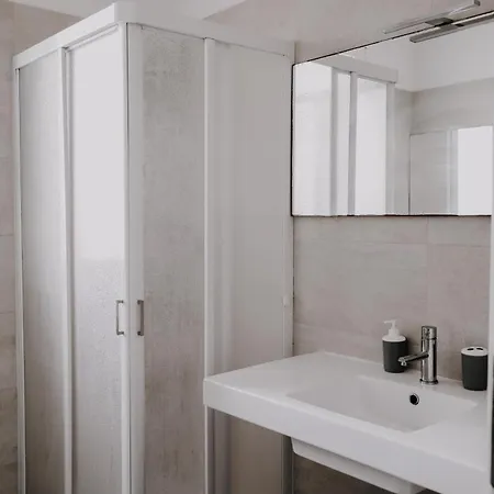 Apartment - Privitera & *